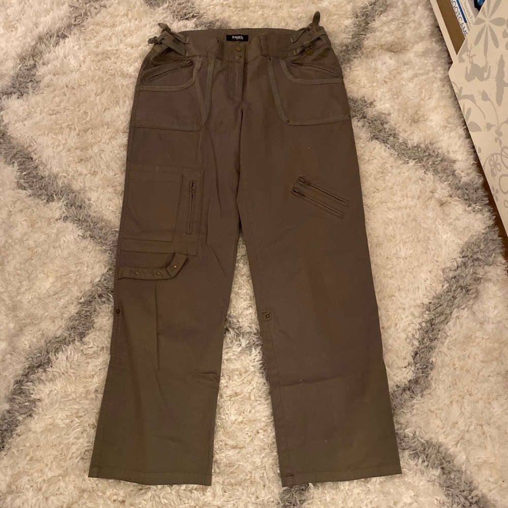 Ladies pants by Threads by saks